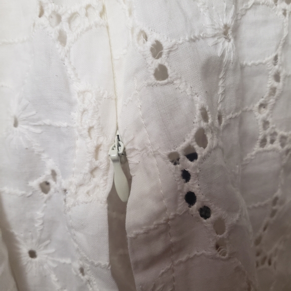 Sosi Boutique Ilaya White Kyla Eyelet Side Zip Tank- Sz XS - Picture 6 of 16